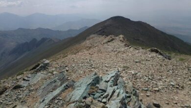 قله لزون شرقی یا پیازچال