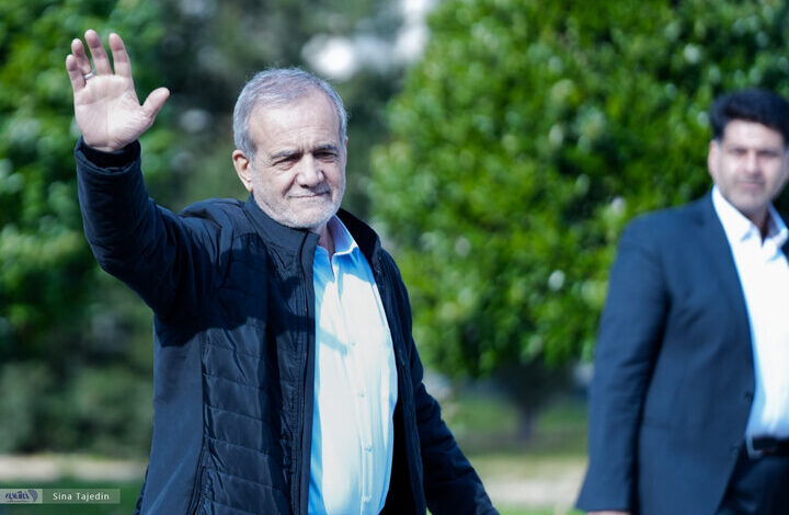 گفتگو پزشکیان با مهاجرانی