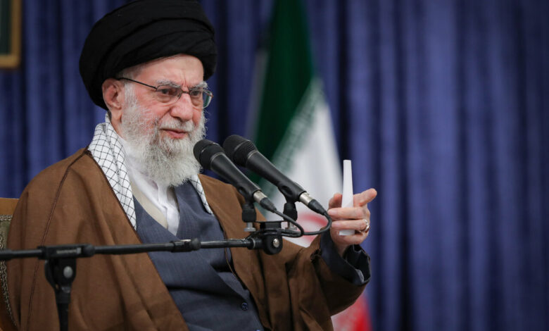 رهبر انقلاب