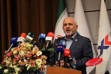 روایت تازه ظریف از علت مخالفت اسرائیل با برجام/ من نمی‌گویم هولوکاست دروغ است اما ...