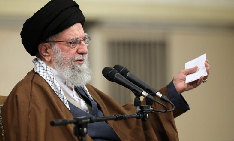 رهبر انقلاب