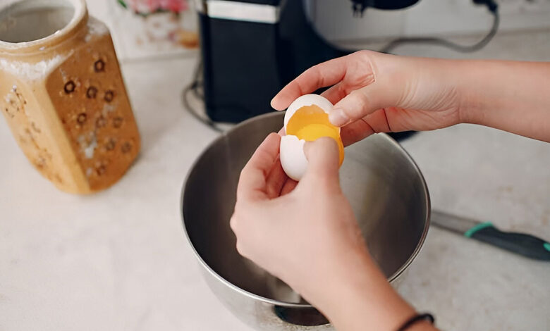 بهترین روش برای از بین بردن بوی تخم مرغ در کیک