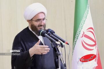 حاج علی اکبری: نیروهای مؤمن اگر در قالب یک شبکه فعال نباشند دچار افت روحیه می‌شوند/  جبهه مقابل ما کاملاً هماهنگ عمل می‌کند