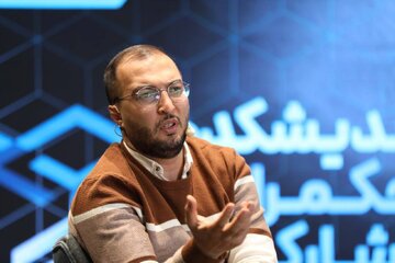 کنایه چهره عدالتخواه به مسئولان ؛ دهه هفتادی‌ها در نیویورک شهردار می‌شوند