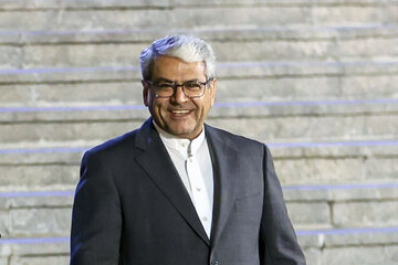 دولت چهاردهم به دنبال پیوند دانشگاه و حکمرانی / دبیر هیات دولت: از ظرفیت علمی دانشگاه آزاد در تصمیم‌سازی‌ها استفاده می‌کنیم