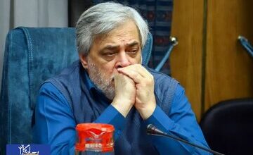 محمد مهاجری: آقای منان رئیسی! باید هم خجالت بکشید/ نخبگان به خاطر تفکر پایدارچی شما و کوتولگی سیاسی حاکم بر برخی دستگاهها مهاجرت می کنند