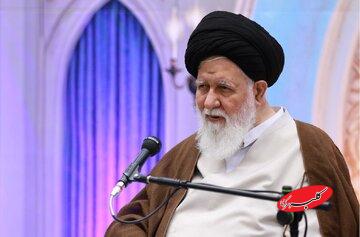 علم الهدی: در رسانه های خانگی از اتاق خواب پرده برداری می شود/ گوشی والدین در دست کودکان قرار می گیرد و آنها با صحنه های هنجارشکنانه رو به رو می شوند