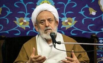 حاضرم با کسی که در عصمت حضرت زینب و حضرت عباس تردید دارد گفتگو کنم