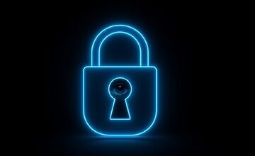 دولتی که نتواند فیلترینگ را بردارد، دولت نیست/ به قالیباف چه مربوط که بگوید فیلترینگ از دستور خارج شده است؟