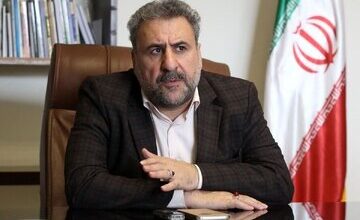 سوال مهم فلاحت پیشه: چند درصد فرزندان فاتحان سفارت حاضرند پای آن دیوار عکس بگیرند؟