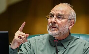 تذکر یک نماینده به موضوع طولانی شدن بررسی طرح هوش مصنوعی در مجلس/ قالیباف: در هیات رئیسه بررسی می کنیم