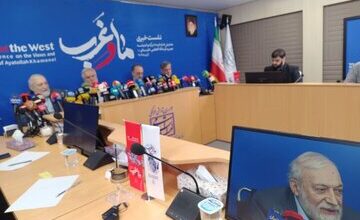 جواد لاریجانی: ایران میتواند در کمتر از دو هفته بمب اتم بسازد، اما.../ ایران به هر ننه قمری اجازه دخالت در اصول هستهای و موشکی را نمیدهد