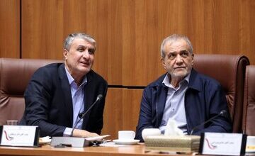 پزشکیان: «هسته‌ای» مترادف ساخت سلاح اتمی نیست/ تأسیسات هسته‌ای را دوباره و با قدرت بیشتری می‌سازیم