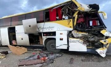 برخورد اتوبوس با تریلی در قم؛ ۱۵ نفر مصدوم شدند