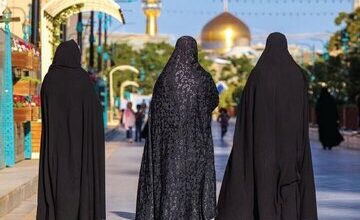 زنان چگونه در حرم امام رضا خدمتگزاری کردهاند؟