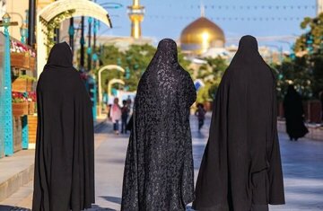 زنان چگونه در حرم امام رضا خدمتگزاری کردهاند؟