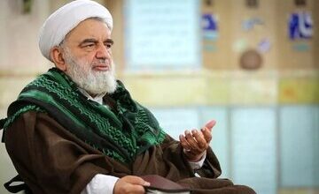 تقرب به خدا با مستحبات و مراقبت از اعمال، راه رسیدن به جمع صالحین است