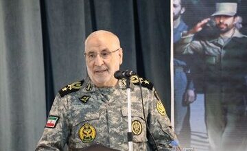 مقام نظامی: آمریکا طی دهههای اخیر با ایجاد پایگاه نظامی،کودتا، دخالت در انتخابات و راهاندازی انقلابهای مخملی بزرگترین عامل بحرانهای جهانی بوده است