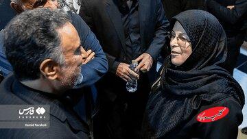 اعتراف خبرگزاری اصولگرا درباره یک نسبت دروغ به تاجزاده و آذر منصوری+تصویر