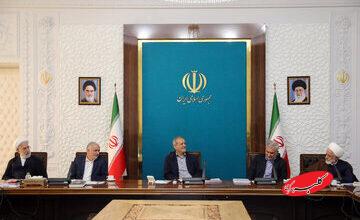 پزشکیان: مصداق ضربالمثل «سنگ بزرگ علامت نزدن است» را باور دارم/ ماموریتهای دستگاهها دراجرای قانون با اولویت و زمانبندی ابلاغ شود