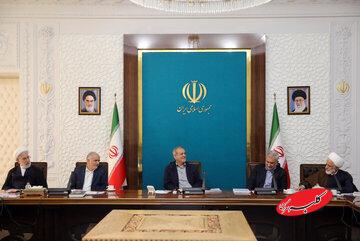 پزشکیان: مصداق ضربالمثل «سنگ بزرگ علامت نزدن است» را باور دارم/ ماموریتهای دستگاهها دراجرای قانون با اولویت و زمانبندی ابلاغ شود