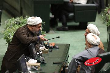 رسایی،سرشاخ با اشخاص یا بازیکن یارکوب برای دولتیها/ پشت پرده حملات نماینده سوپرانقلابی به معاون اول دولت/ در لیست رسایی بعد از ظریف نوبت عارف شده؟