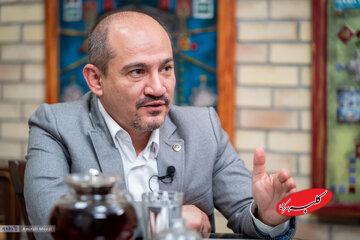 حمزه رحیم صفوی: اگر در یک خانواده چهار بچه باشند هیچ کدام شبیه هم نیستند؛ نه شکلشان، نه ژنتیکشان و نه فکرشان!