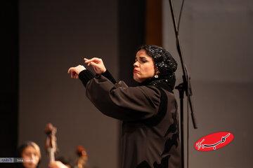درخشش زنان در تالار وحدت/ ارکستر سمفونیک تهران به رهبری پانیذ فریوسفی روی صحنه رفت