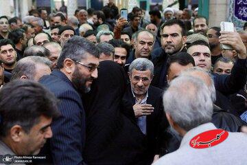 حضور چهرهها در مراسم ختم خواهر احمدینژاد + عکس