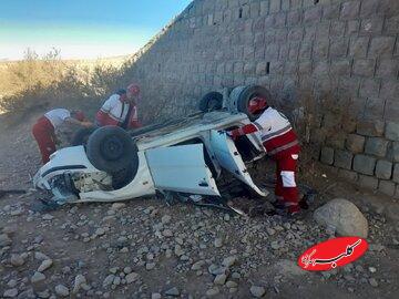 پراید از بالای پل سقوط کرد و له شد/ عکس