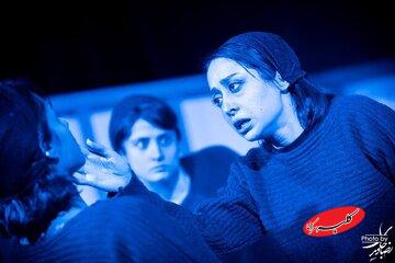 شاید با یه انتخاب دیگه، کلا یه آدم دیگه میشدی/ تئاتری که سعید روستایی، تهیهکنندگی میکند