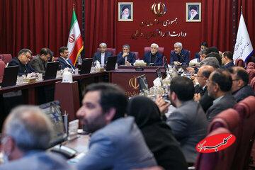 معاون اول رئیس جمهوری: تا چه زمانی می‌خواهیم تورم دورقمی داشته باشیم؟/ فرار مالیاتی دانه درشت ها را باید ریشه کن کرد