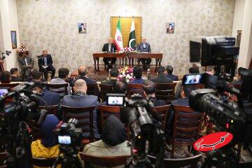 نشست خبری لاریجانی در سفر اسلام‌آباد + تصاویر