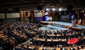 عارف: در آستانه یک جهش دیجیتال هستیم/ میتوانیم ایران را به هاب منطقه فناوری اطلاعات و ارتباطات تبدیل کنیم