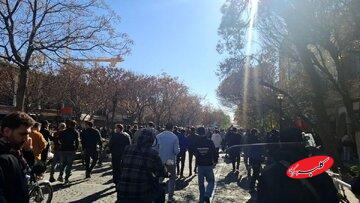 گزارش دو خبرگزاری دولتی از اعتراضات در بازار موبایل تهران؛ نیمهتعطیل شدن بازار موبایل تهران در اعتراض به نوسانات ارز