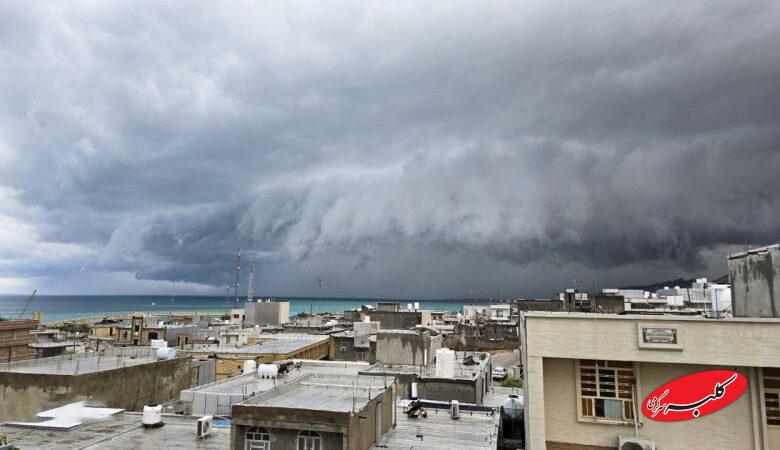ماجرای ابرهای ترسناک و مرموز جنوب/ طوفان تندری شدید در راه است؟
