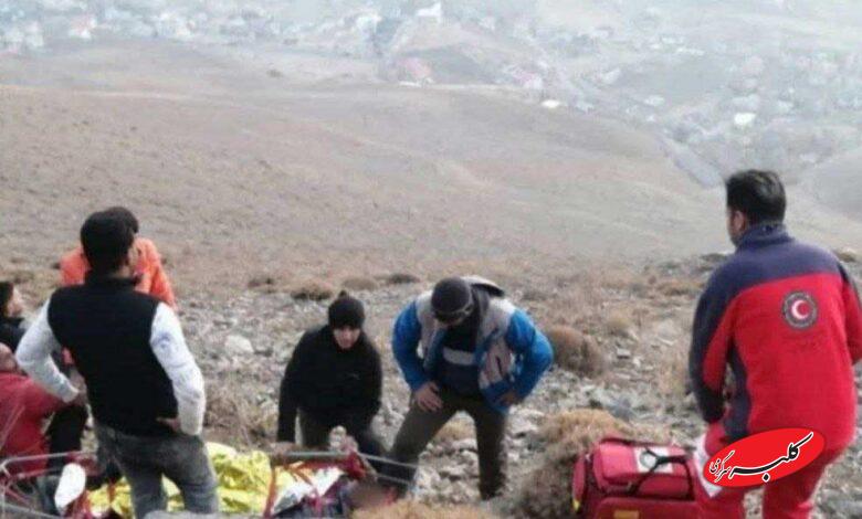 اولین ویدیو از حادثه سقوط رضا امیرخانی/ عملیات نجات هلال احمر را ببینید