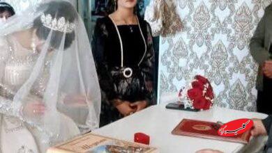 اهدای شاهنامه به عروس و داماد، اما نه در ایران! +عکس