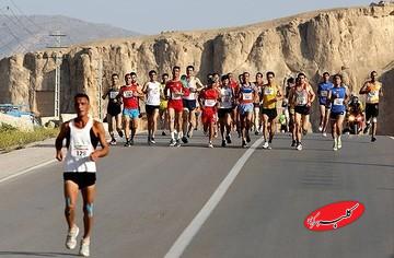 واکنش تند نوه آیتالله مهدویکنی به ماراتن کیش: صبر مومنین حدی دارد!