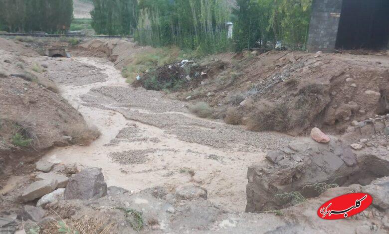 بارش باران در پردیس و سیلاب در فیروزکوه بر اثر بارش شدید باران و جاری شدن سیلاب