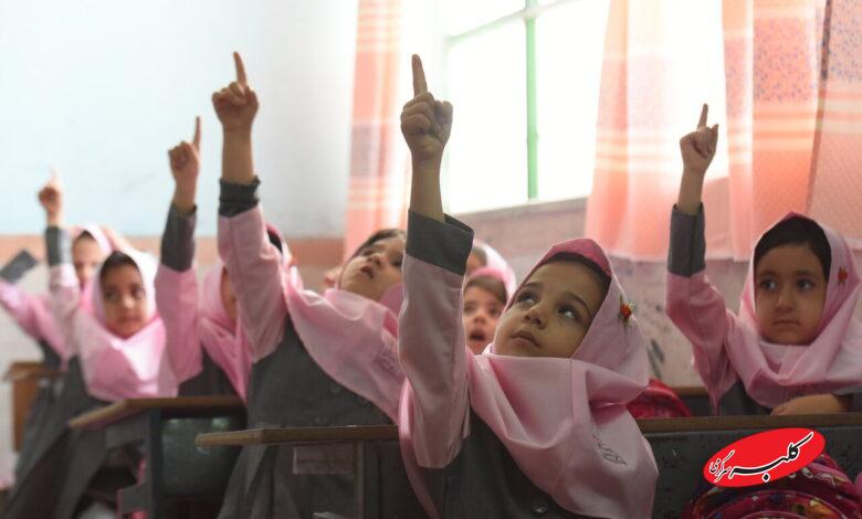 دانش آموز کلاس مدرسه