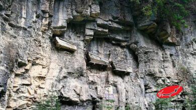 تابوتهای معلق