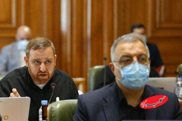 انتقاد تند از نصب گسترده تصاویر زاکانی در شهر و نماز جمعه/ عضو شورا: بودجه شهر صرف حکمرانی نمایشی میشود