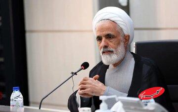 اظهارات معاون حقوقی پزشکیان درباره صدور گواهینامه موتورسیکلت برای زنان/ امیدوارم روح کلی حاکم بر لایحه دولت درباره حمایت از زنان در مجلس حفظ شود