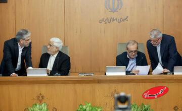 روزنامه اصولگرا: دشمن بدنبال ایجاد آشوب و اعتراض در داخل کشور است/ کمک به دولت زمینه این اتفاق را از بین می برد