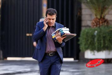 خطوط تلفن همراه اعضای دولت چگونه بدون فیلتر شدند؟