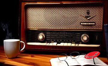 عطر یاس در هوای صدا/ رادیوها با دهها برنامه آیینی به استقبال روز مادر رفتند