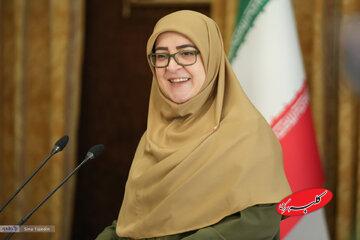 مهاجرانی: نمی‌شود مردان بنشینند و درباره موضوعات اجتماعی به تنهایی تصمیم بگیرند/ بیان داستان «فیل در اتاق تاریک» درباره خطا در سیاستگذاری