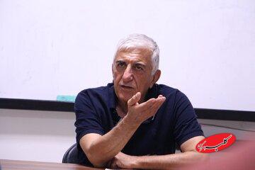 تبریک متفاوت رضا کیانیان برای شب یلدا / عکس