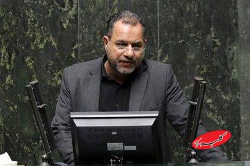 ادعای بانکیپور درباره پیامکهای حجاب؛ احراز هویت و شناسایی محل سکونت/ محرومان فشار میآورند؛ گرانی را تحمل میکنیم، بیبندوباری را نه